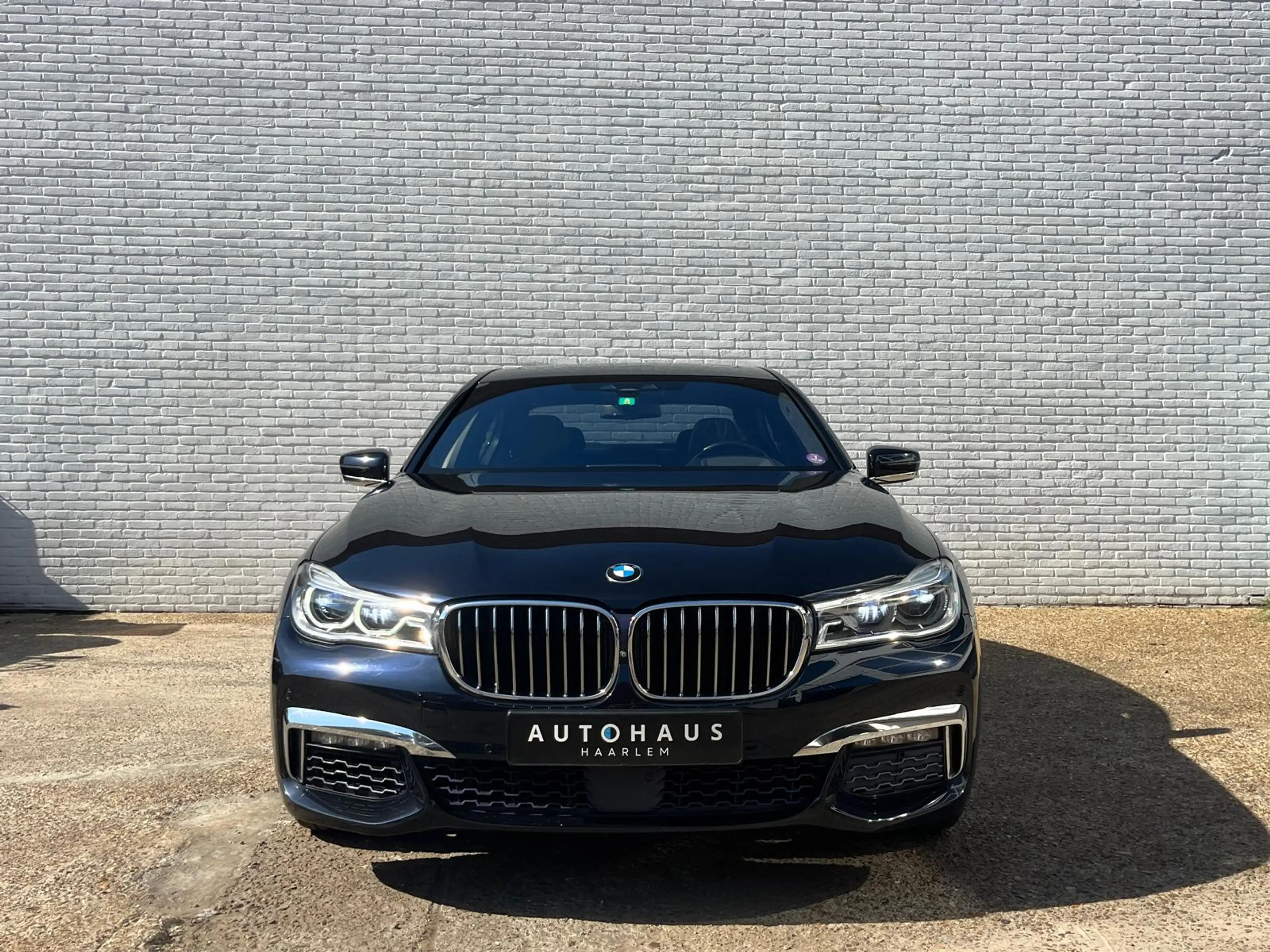 BMW 750 7-serie 750i xDrive High Executive — photo 4