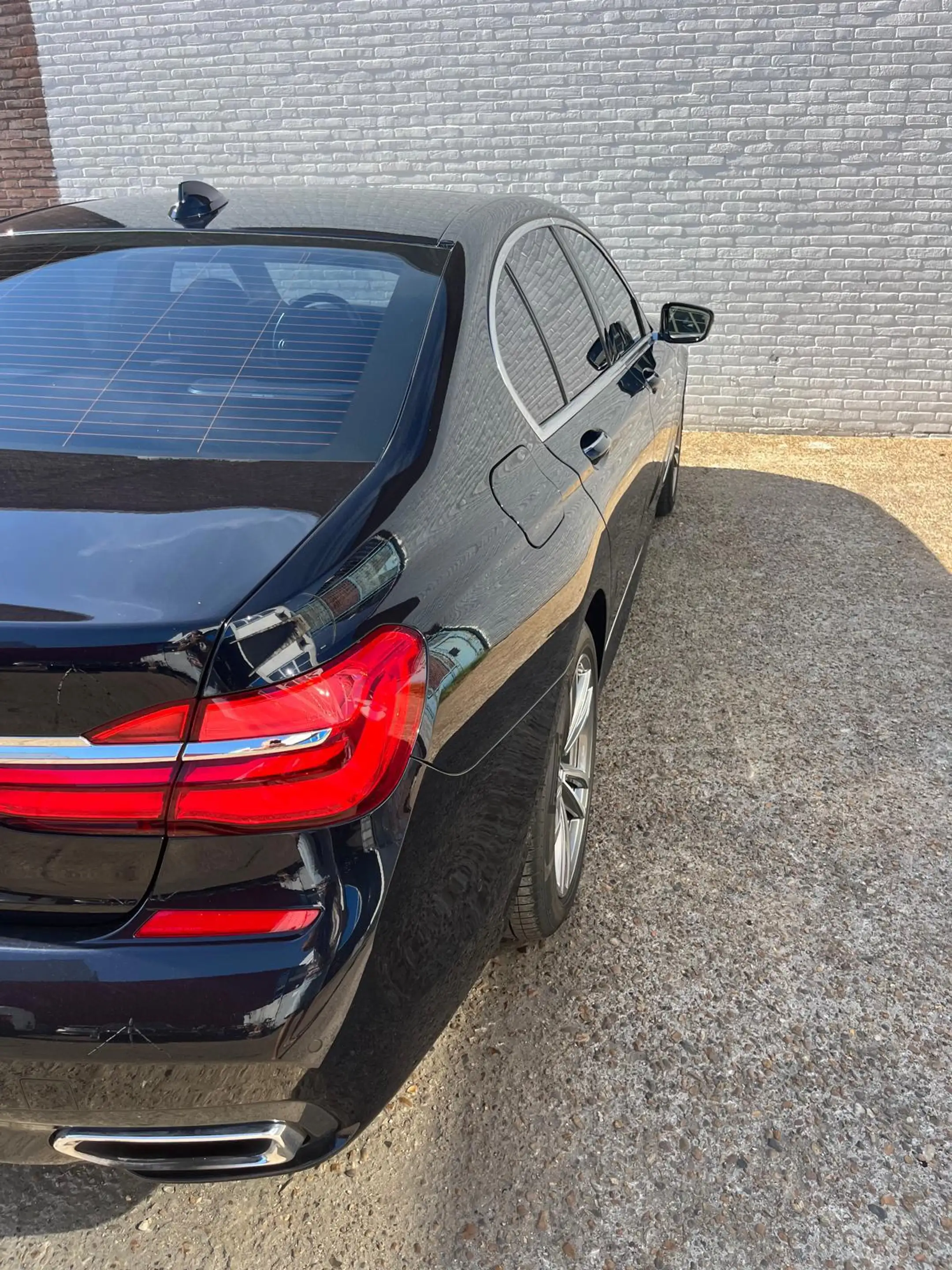 BMW 750 7-serie 750i xDrive High Executive — photo 9