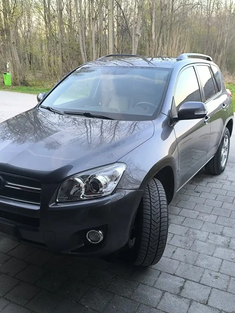 Toyota RAV 4 Basis Grau - 1