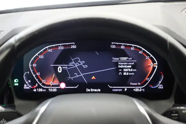 BMW 3 Series view 5