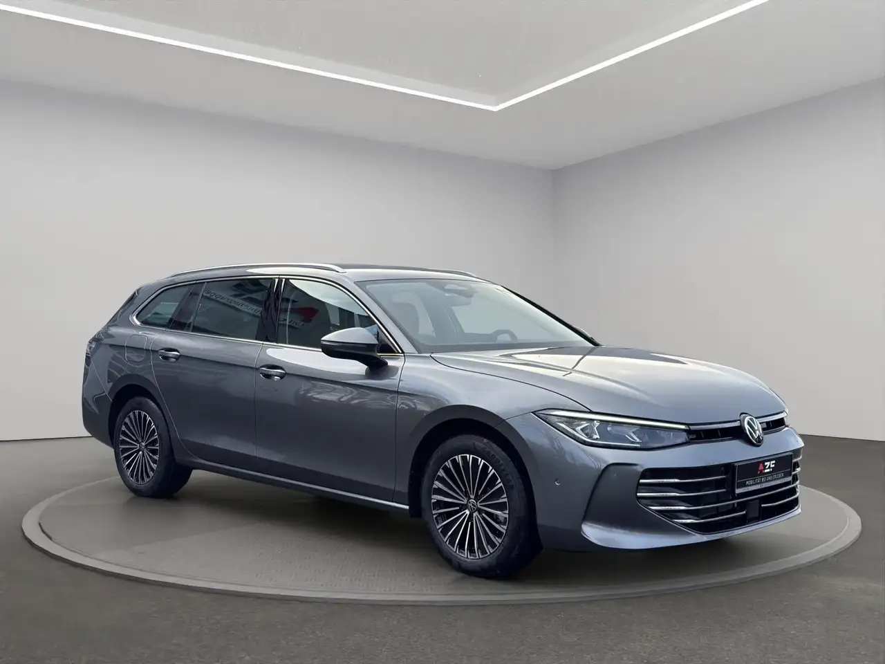 Volkswagen Passat Variant Elegance 1.5 eTSI DSG ACC+AHK+NAV 3
