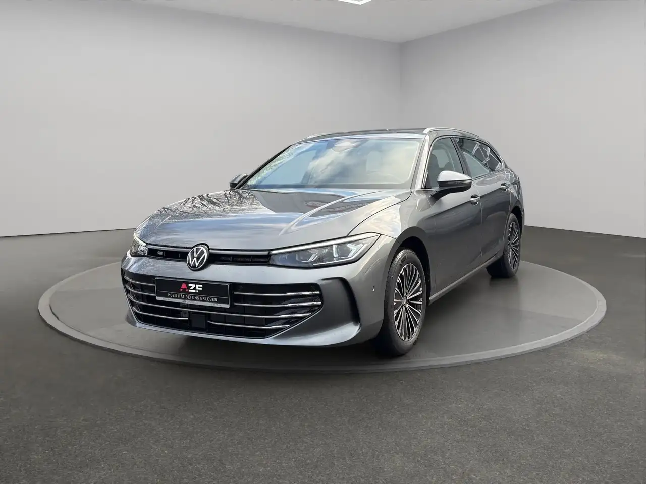 Volkswagen Passat Variant Elegance 1.5 eTSI DSG ACC+AHK+NAV 2