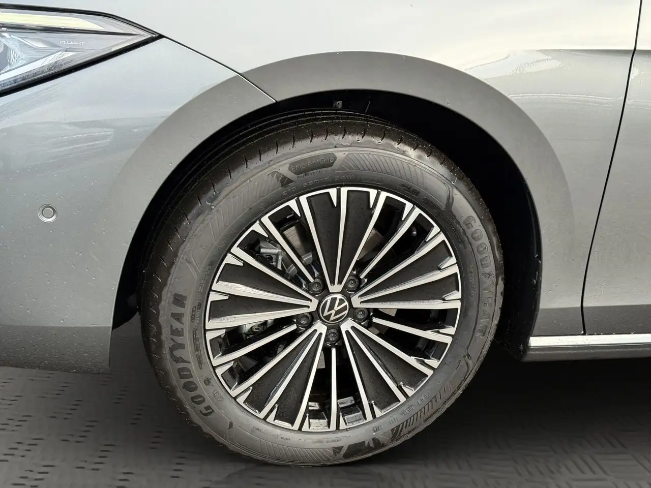 Volkswagen Passat Variant Elegance 1.5 eTSI DSG ACC+AHK+NAV 8