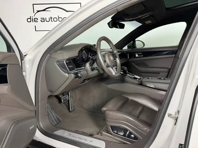 Porsche Panamera 4 E-Hybrid Sport Turismo // APPROVED // Kreide // Ansicht 17