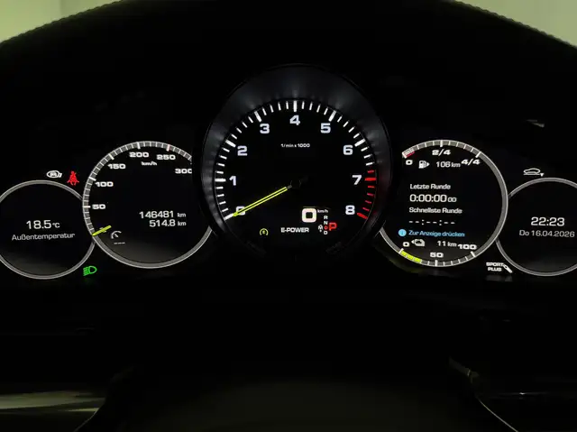 Porsche Panamera 4 E-Hybrid Sport Turismo // APPROVED // Kreide // Ansicht 34