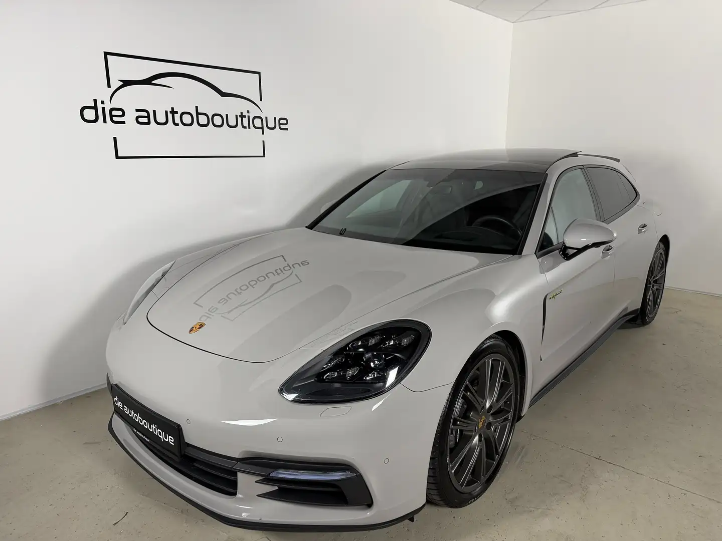 Porsche Panamera 4 E-Hybrid Sport Turismo // APPROVED // Kreide // Grau - 2