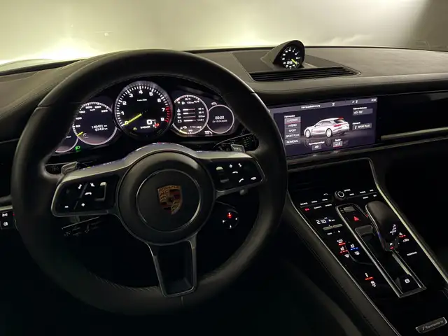 Porsche Panamera 4 E-Hybrid Sport Turismo // APPROVED // Kreide // Ansicht 33
