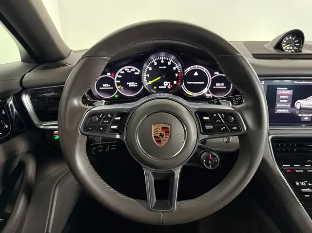 Porsche Panamera 4 E-Hybrid Sport Turismo // APPROVED // Kreide // Ansicht 30