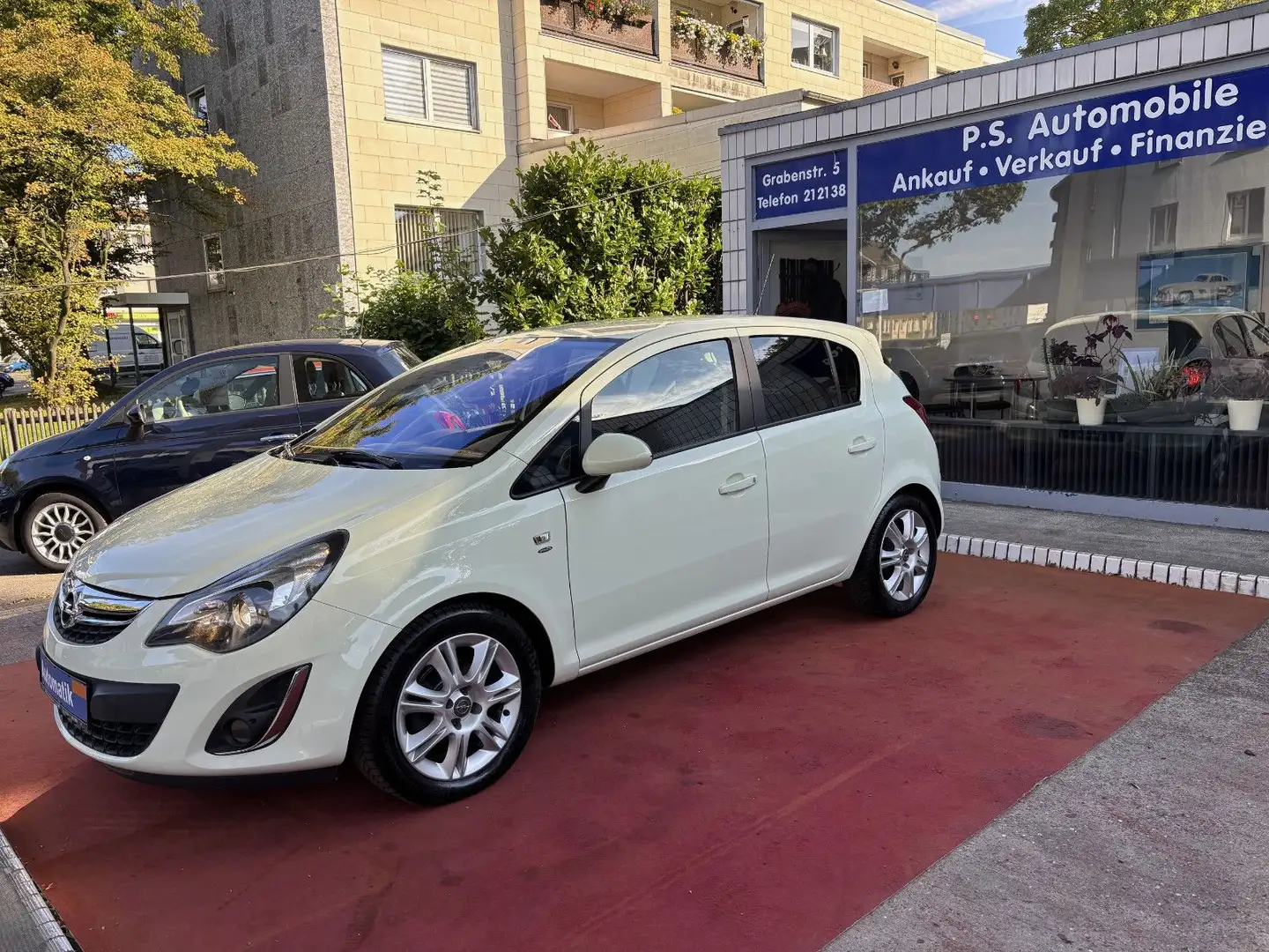 Opel Corsa D*1-Hand*Voll-Automatik*Klimatron*PDC*SHZ* Weiß - 1