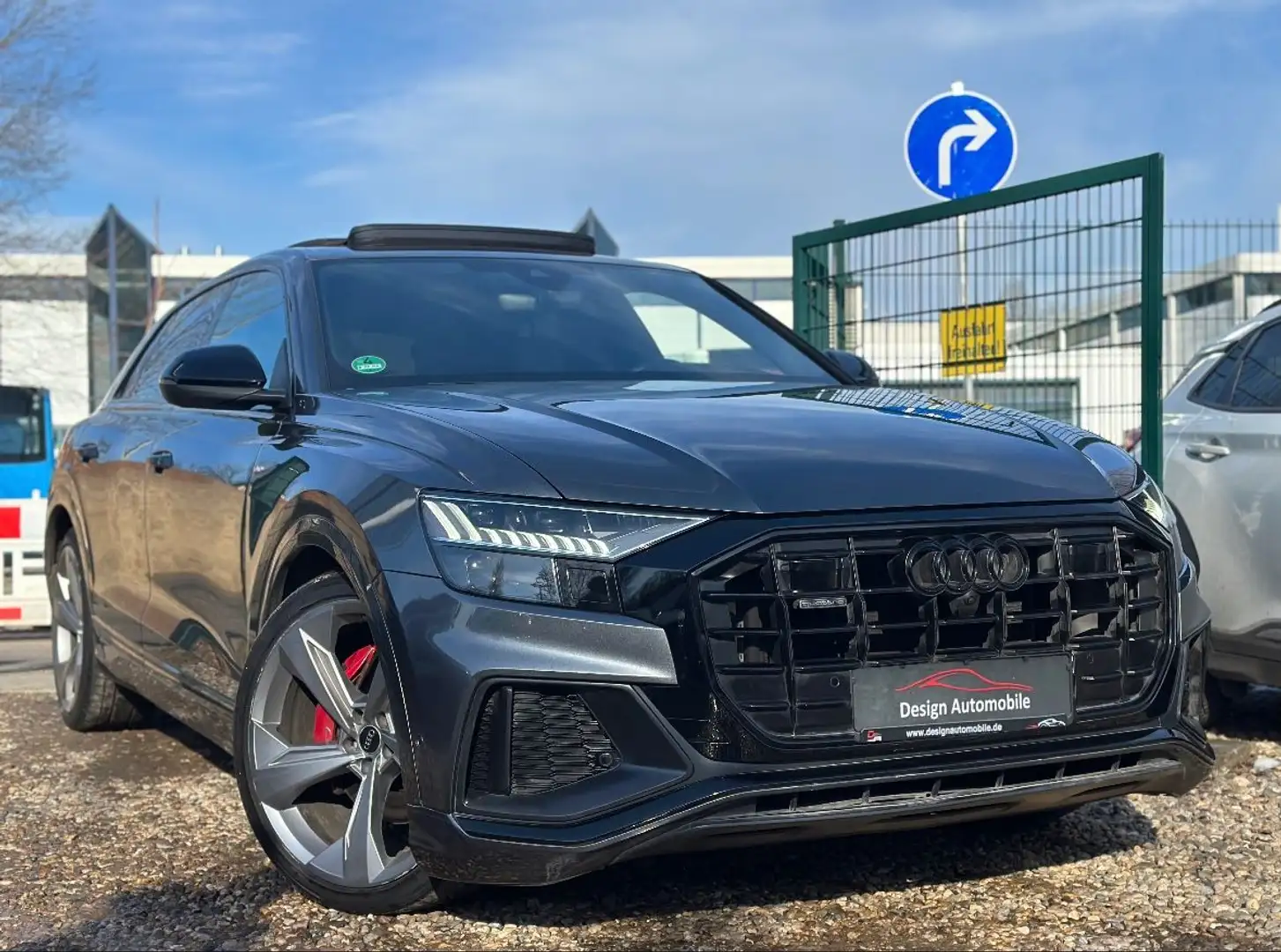 Audi Q8 50 TDI Quattro S-LINE*PANO/360*/HEADUP Grau - 1