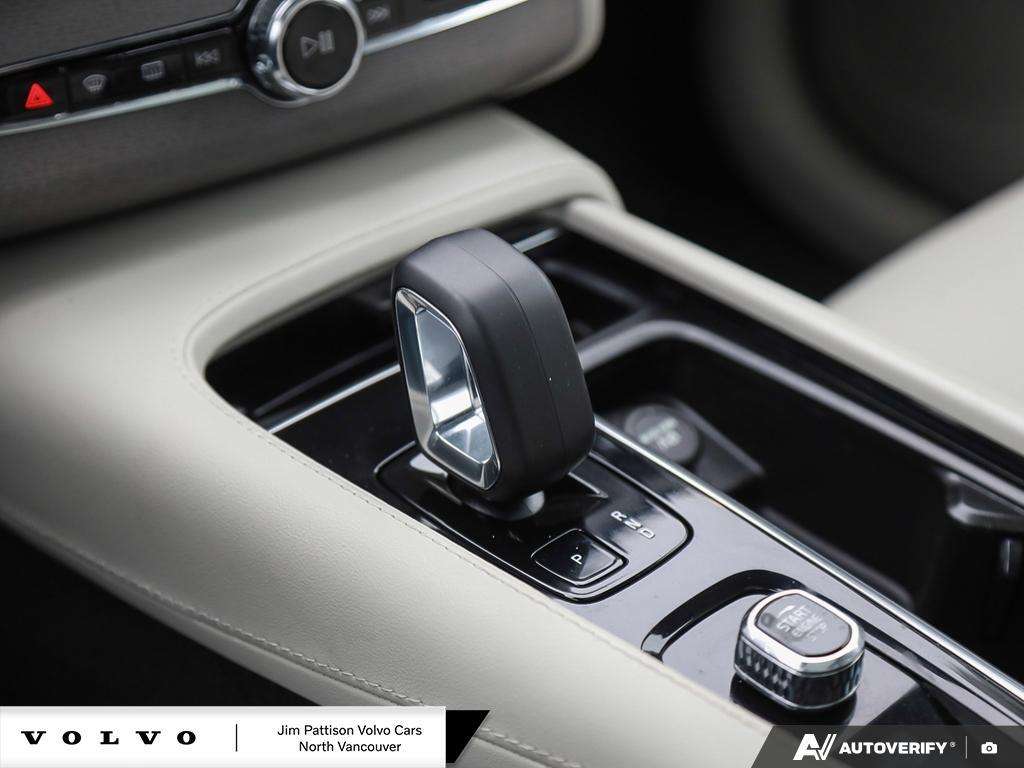 2024 Volvo XC90 B6 AWD Core Bright Theme 7-Seater thumb 19