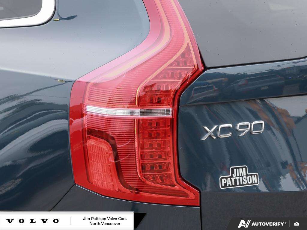 2024 Volvo XC90 B6 AWD Core Bright Theme 7-Seater thumb 12