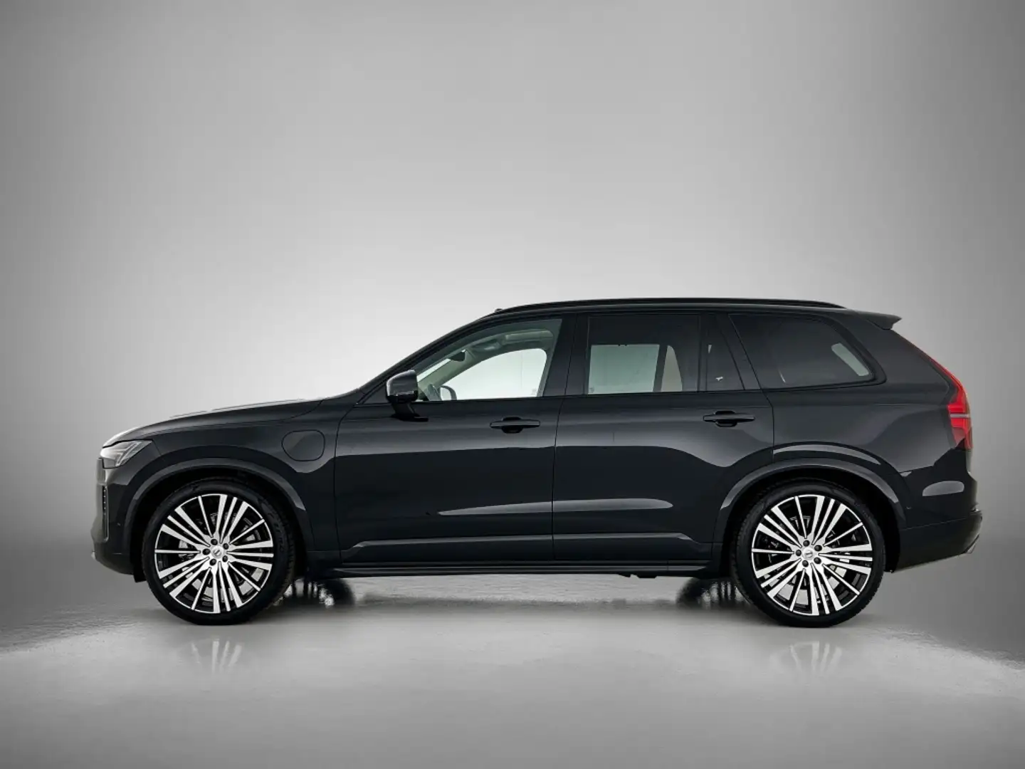 Volvo XC90 2.0 T8 Ultra | 22 inch | Luchtvering | Trekhaak | Zwart - 2