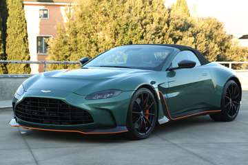V12 Roadster Serie Speciale 249 esemplari