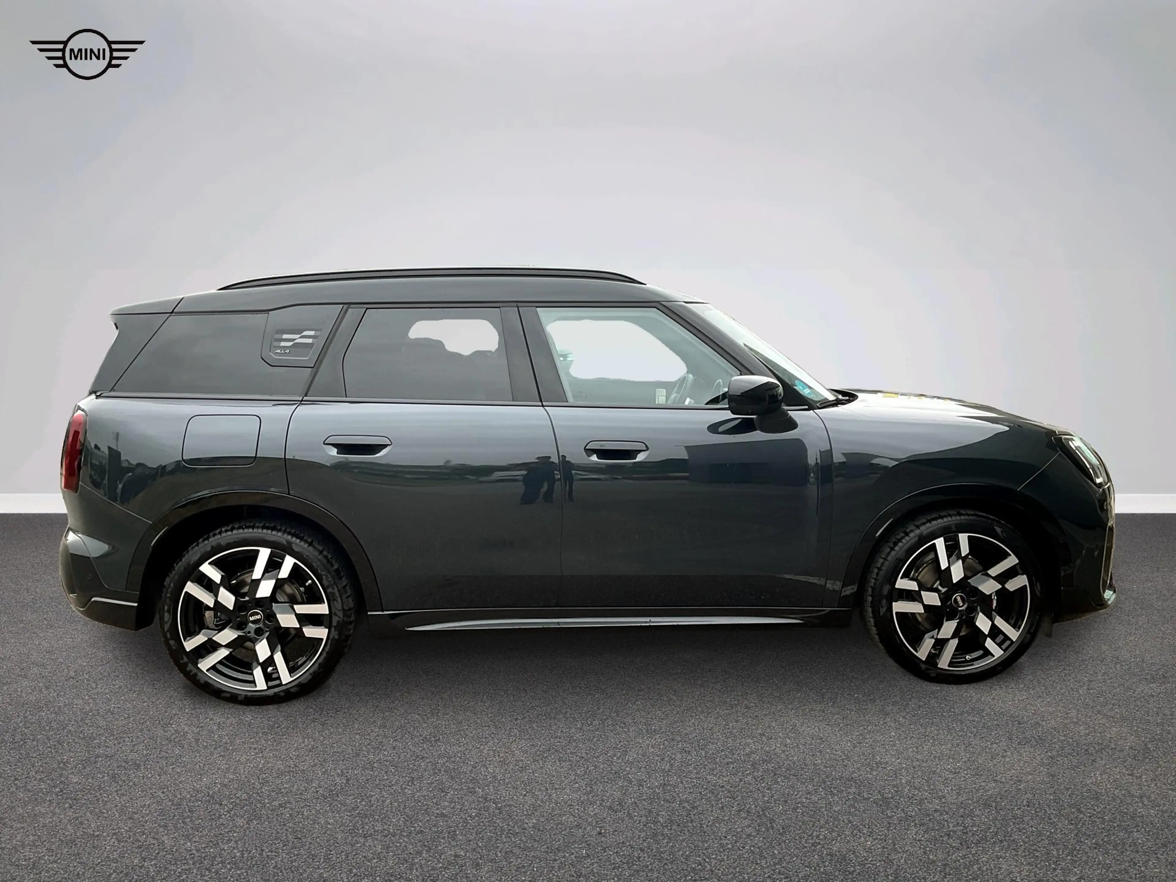 MINI Countryman S All4 John Cooper Works Trim — photo 2