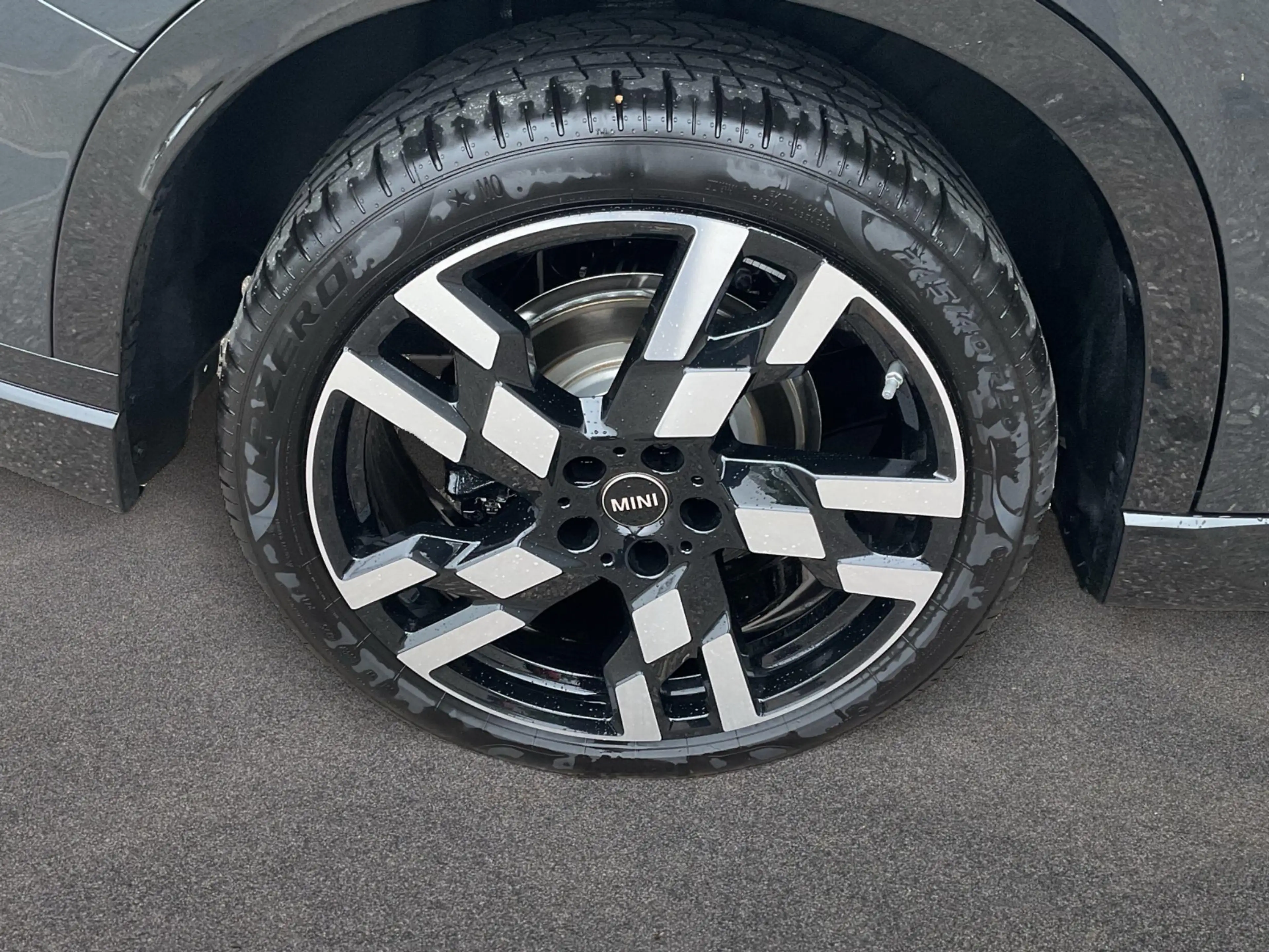 MINI Countryman S All4 John Cooper Works Trim — photo 9