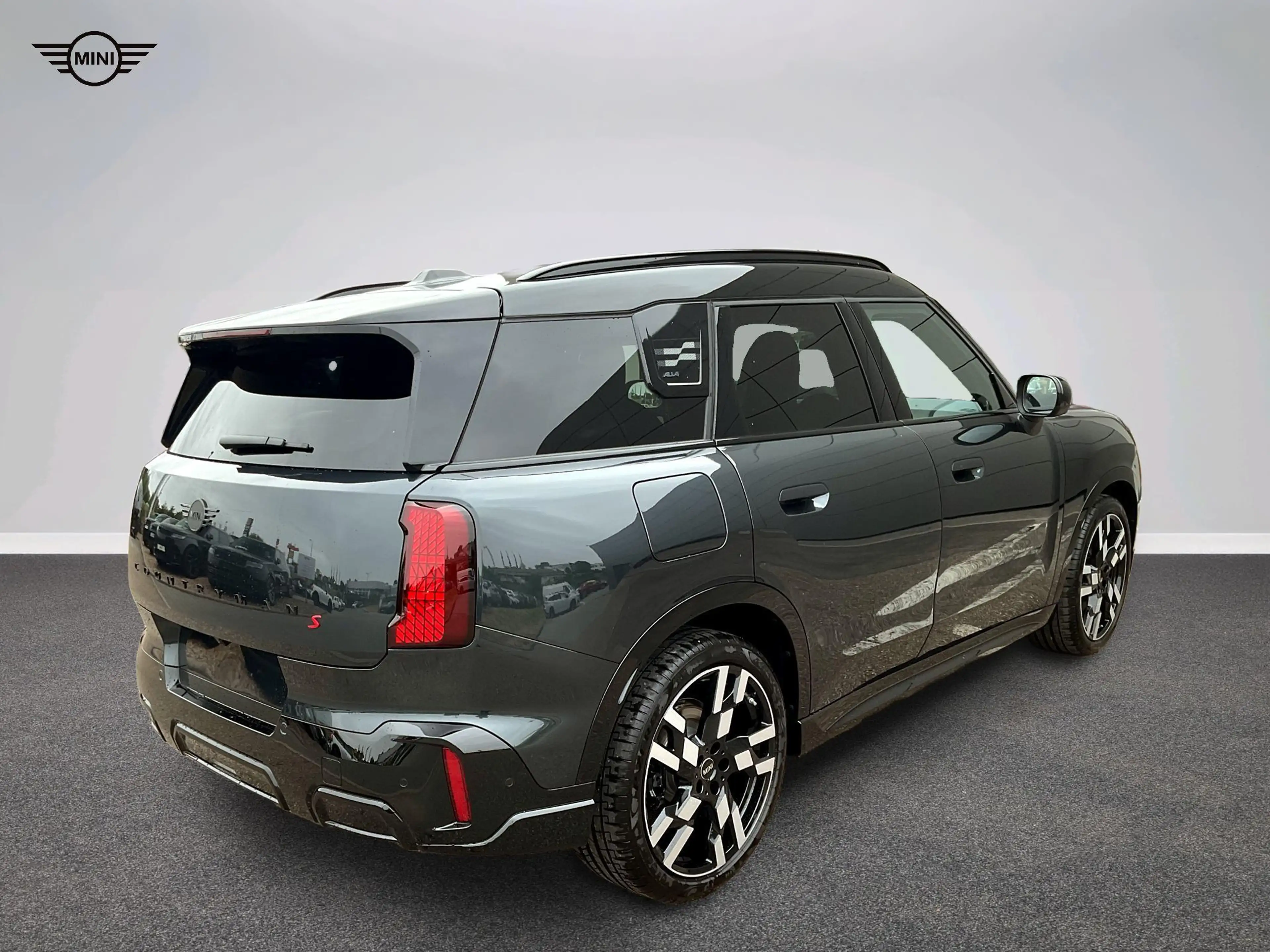MINI Countryman S All4 John Cooper Works Trim — photo 6