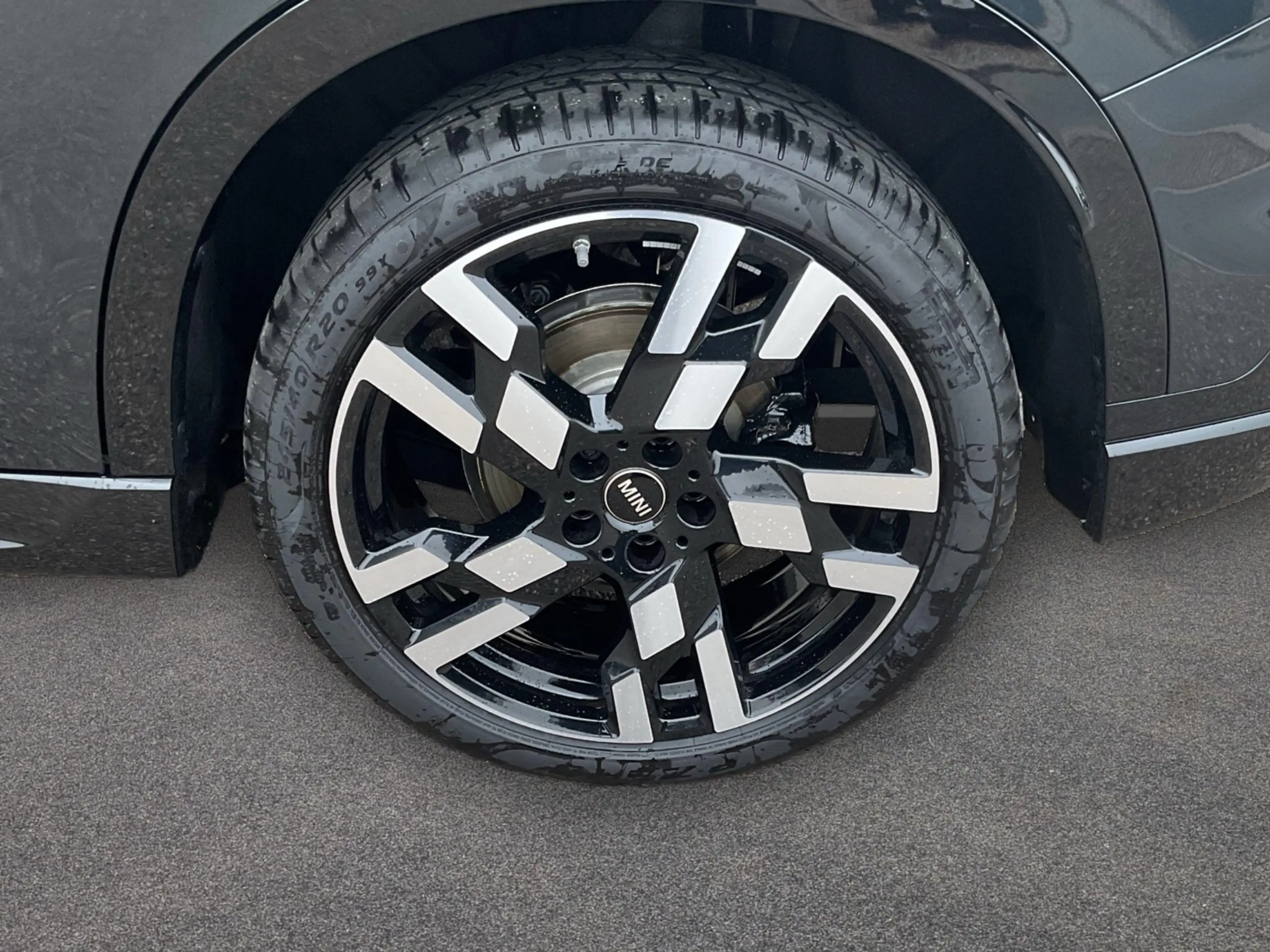 MINI Countryman S All4 John Cooper Works Trim — photo 10