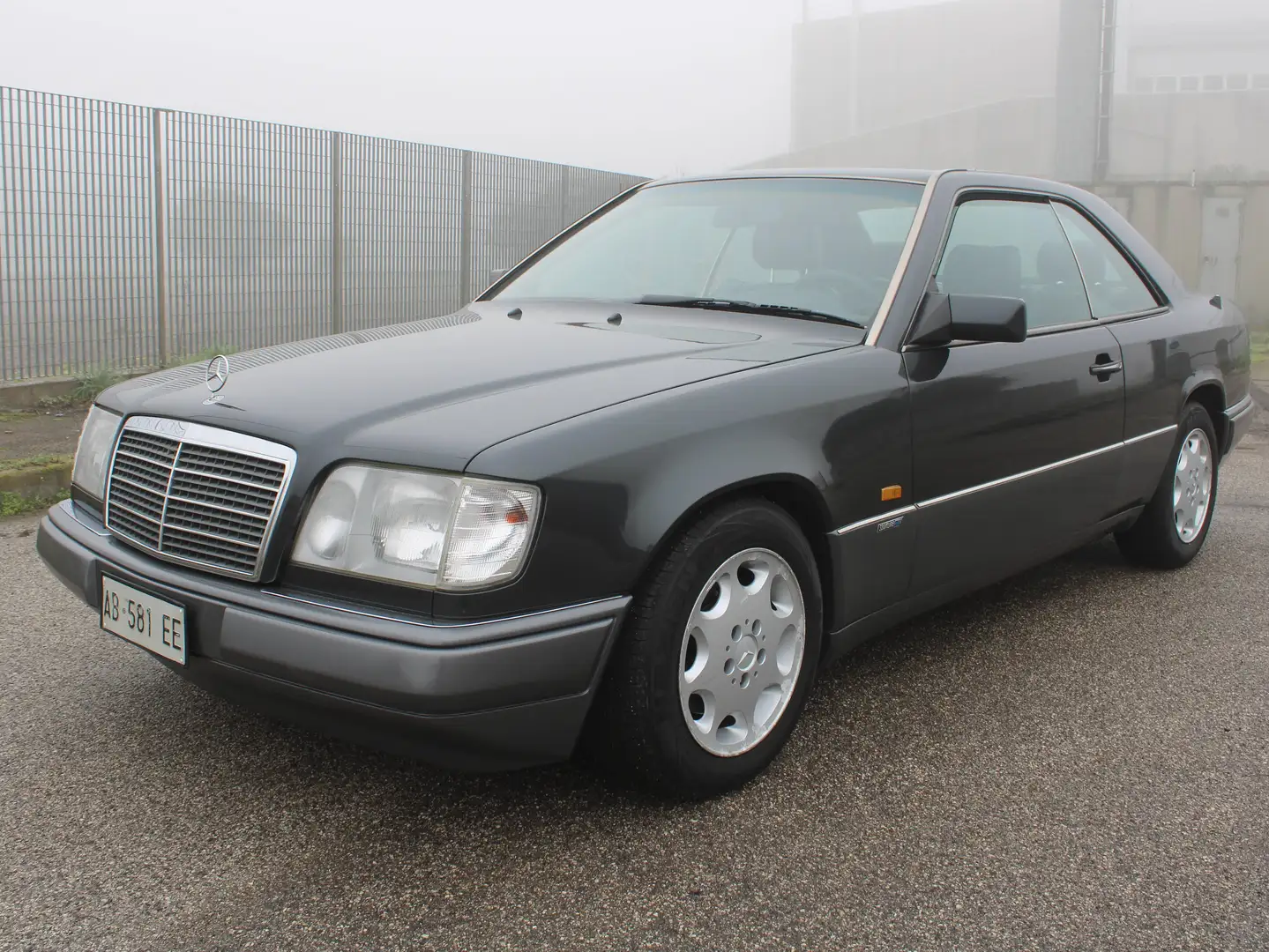 Mercedes-Benz CE 200 - 1
