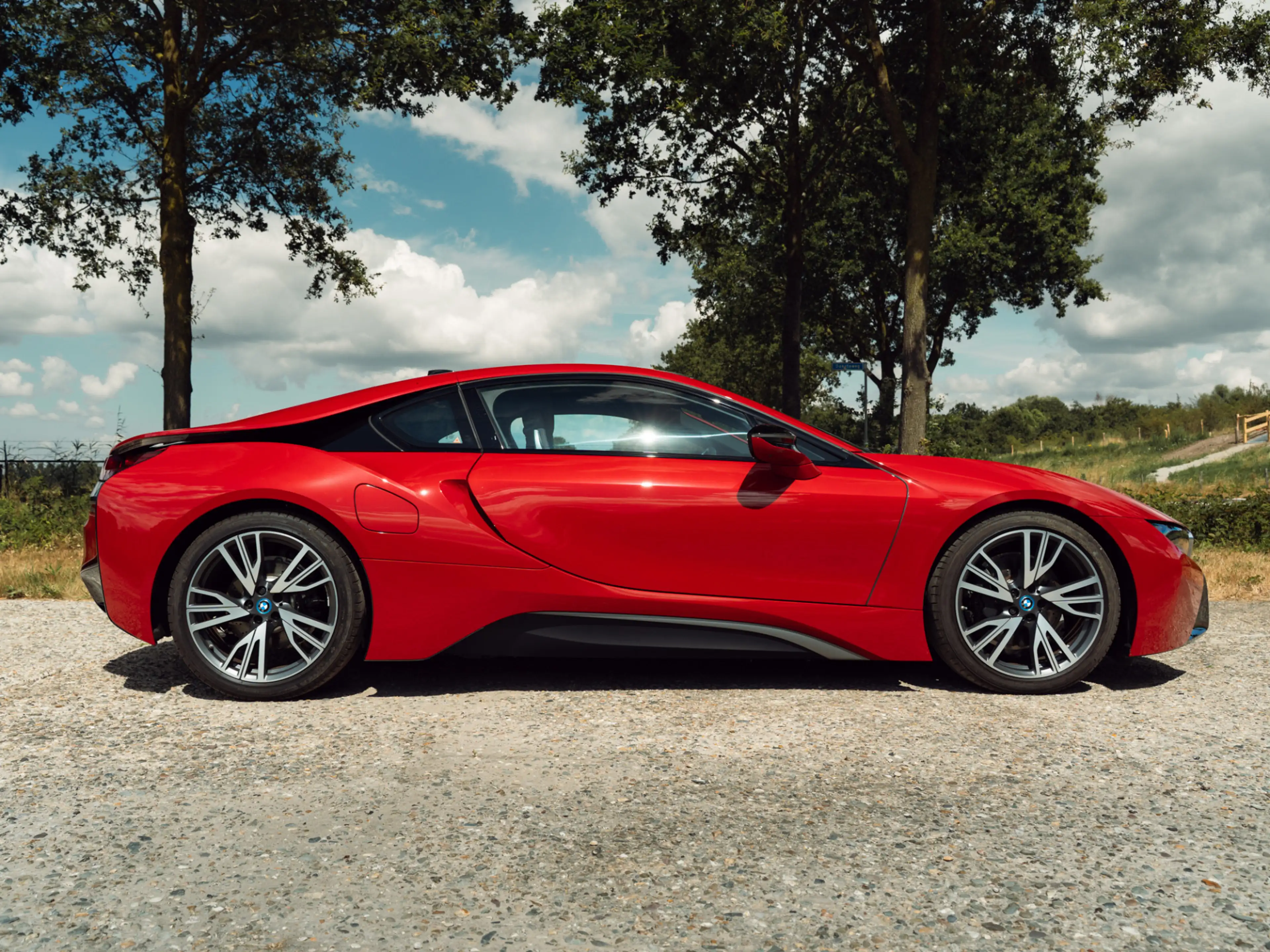 BMW i8 Protonic Red Edition — photo 7