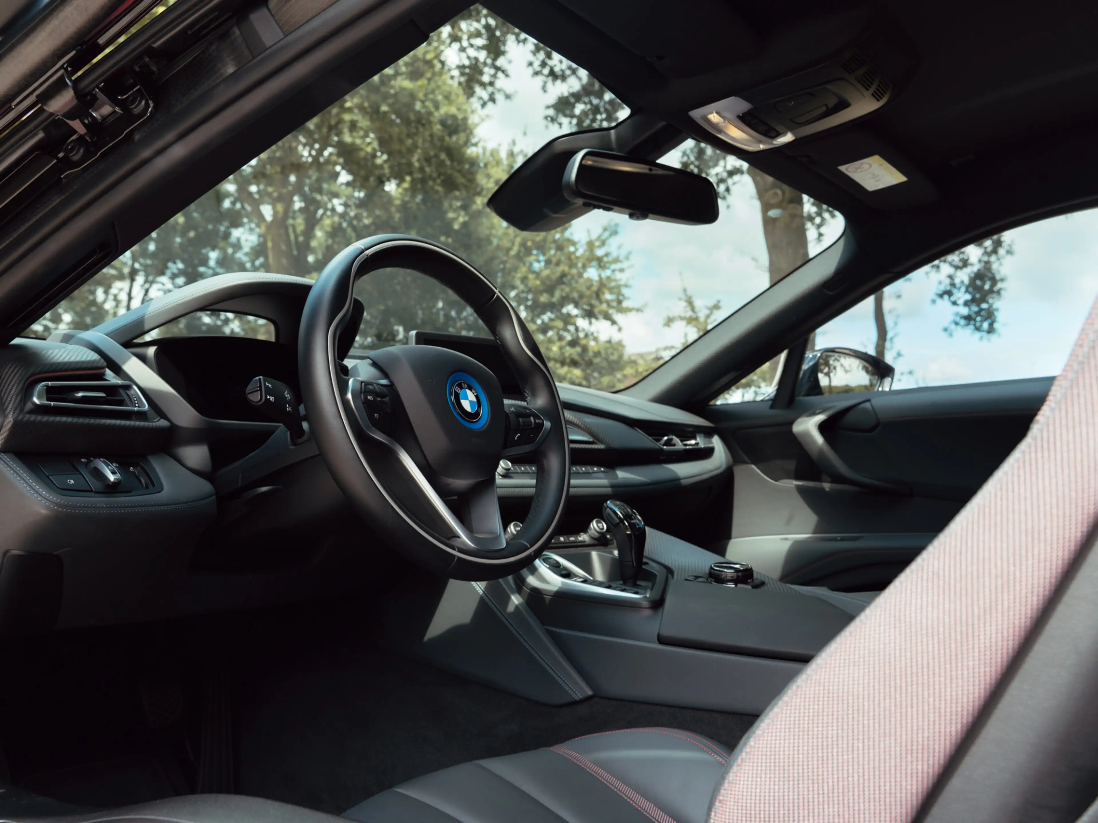 BMW i8 Protonic Red Edition — photo 12