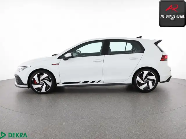 Volkswagen Golf view 2