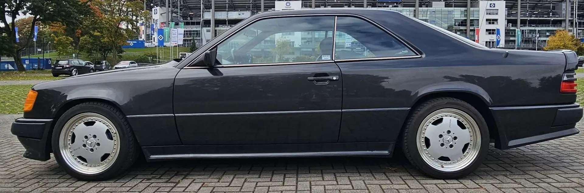 Mercedes-Benz E 36 AMG 300CE-24V 3.4 Schwarz - 1
