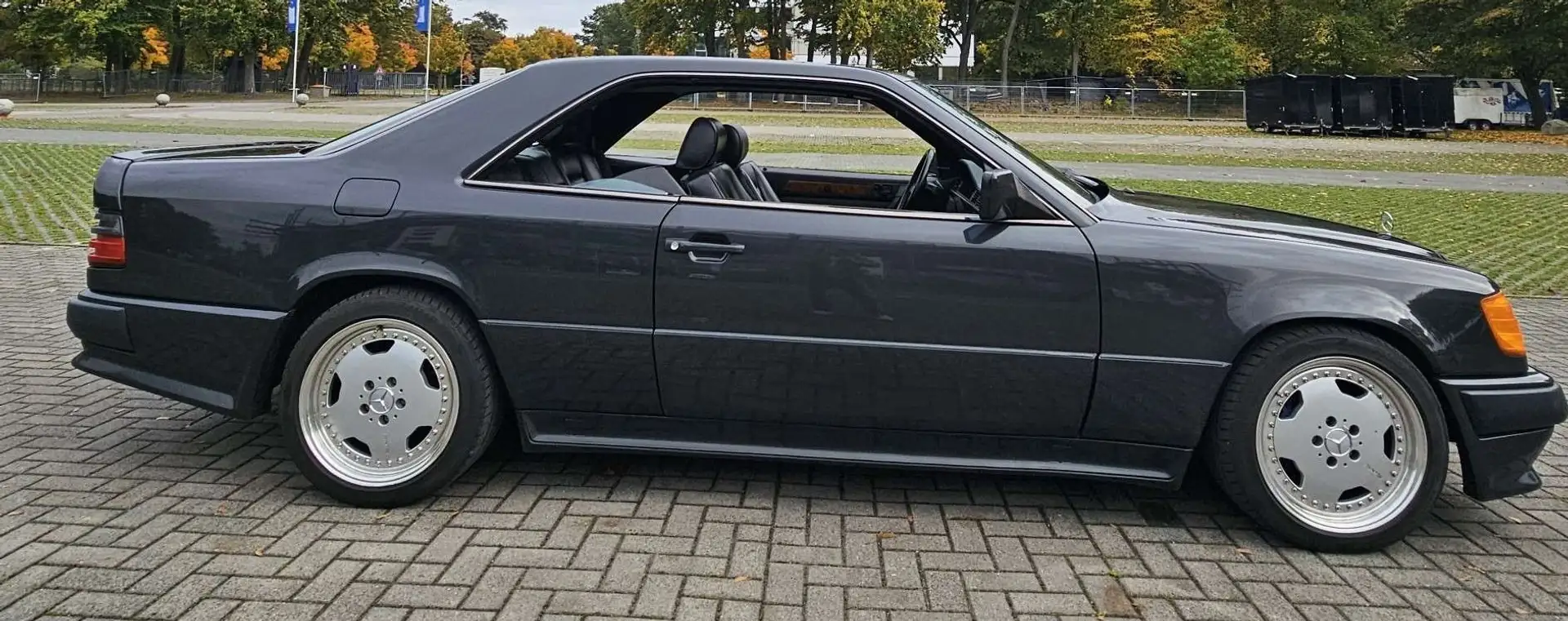 Mercedes-Benz E 36 AMG 300CE-24V 3.4 Negru - 2