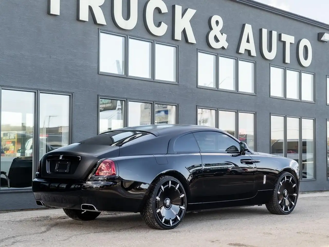 Rolls-Royce Wraith снимка Rolls-Royce Wraith