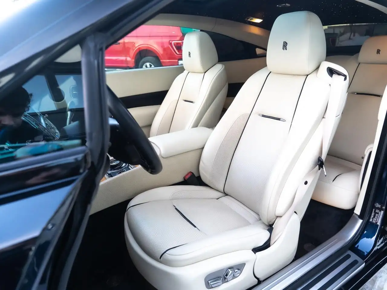 Rolls-Royce Wraith снимка Rolls-Royce Wraith