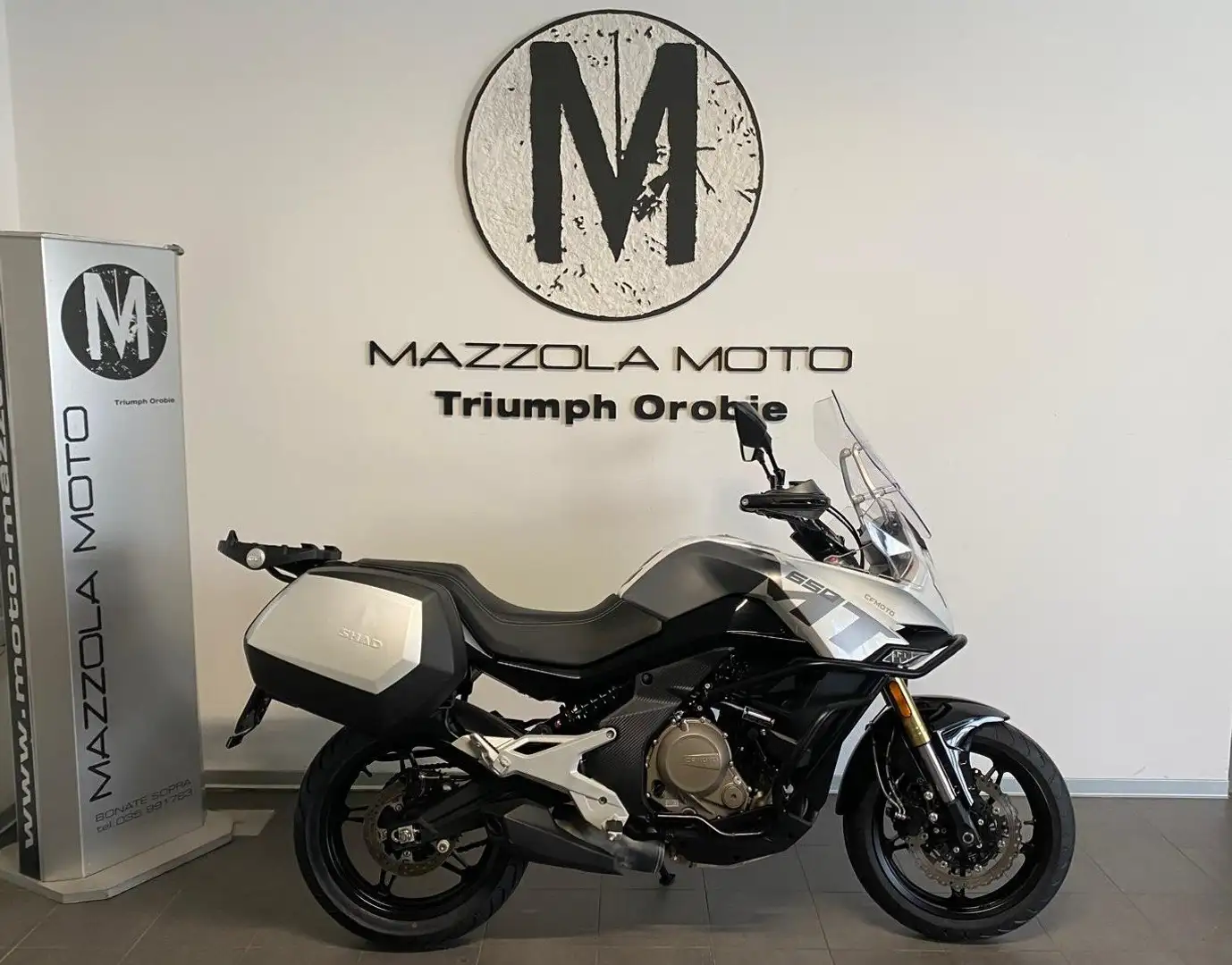 CFMOTO 650 MT Weiß - 1
