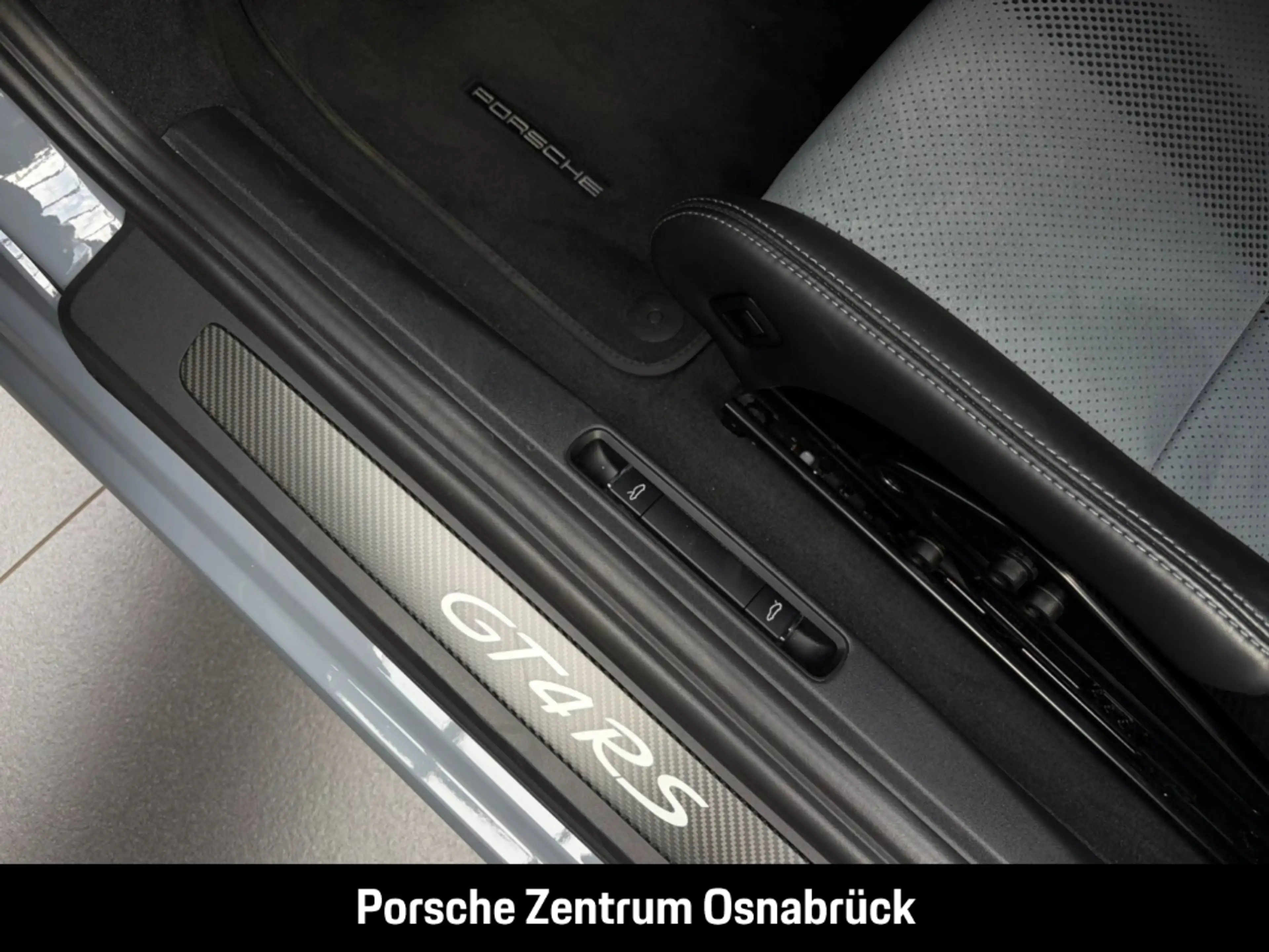 Porsche Cayman 718 GT4 RS — photo 15