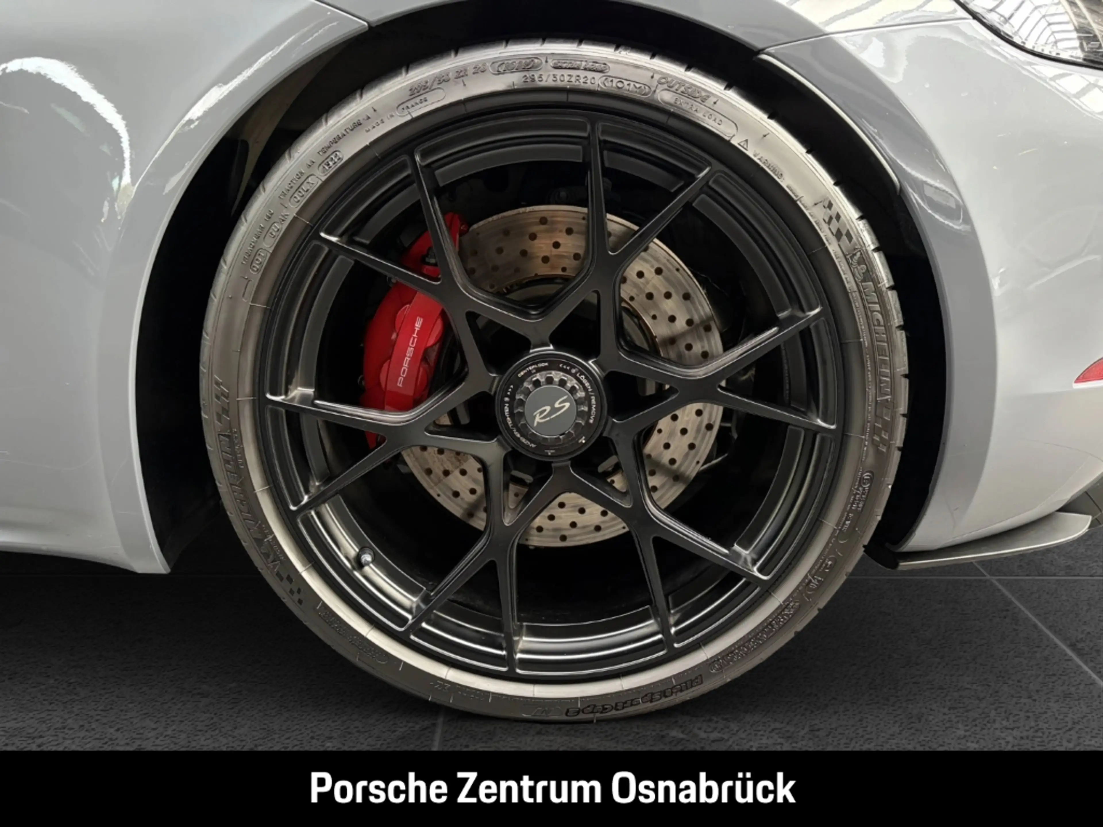 Porsche Cayman 718 GT4 RS — photo 11