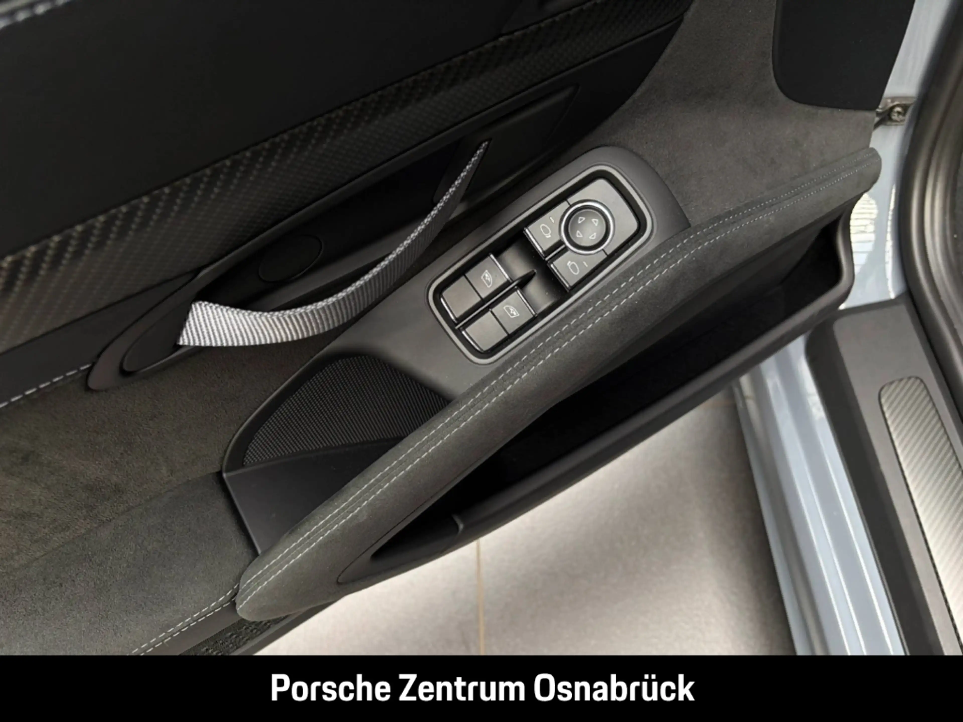 Porsche Cayman 718 GT4 RS — photo 5