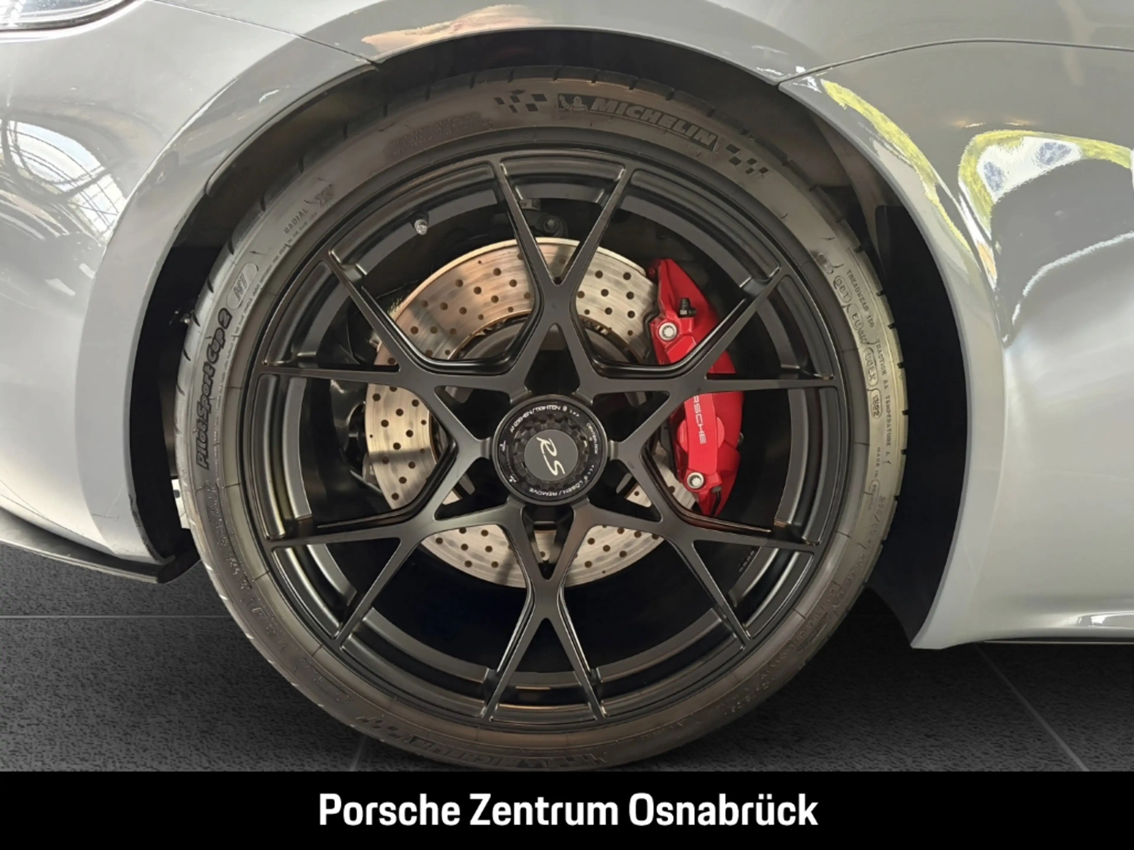 Porsche Cayman 718 GT4 RS — photo 12