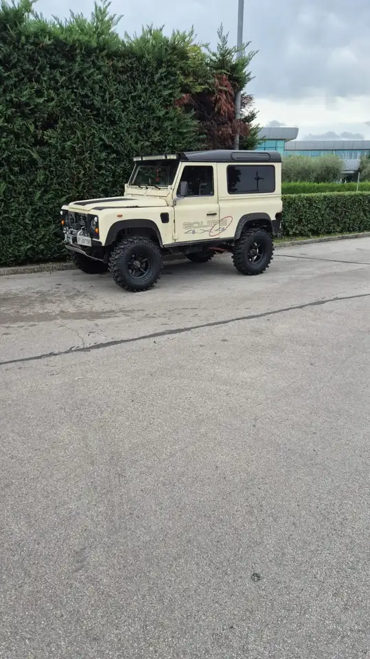 Land Rover Defender 90 2.5 td County SW, foto 3