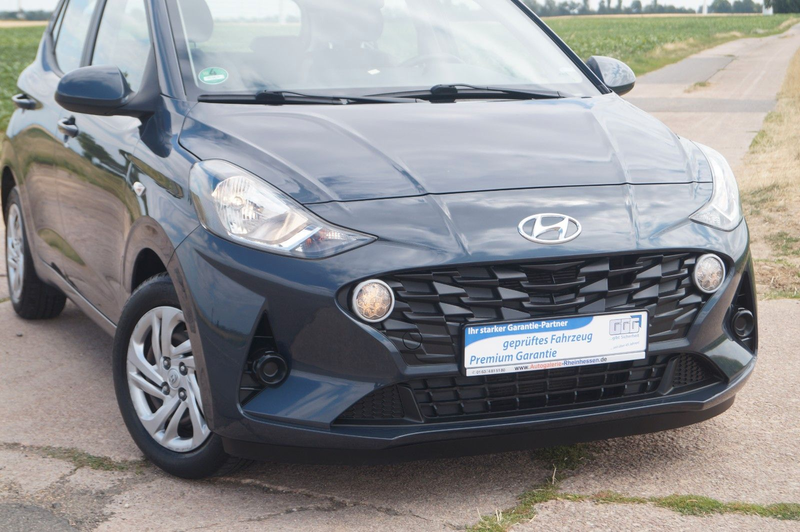 Hyundai i10 Select +Sitzhzg.+Bluetooth+PDC+ — photo 9
