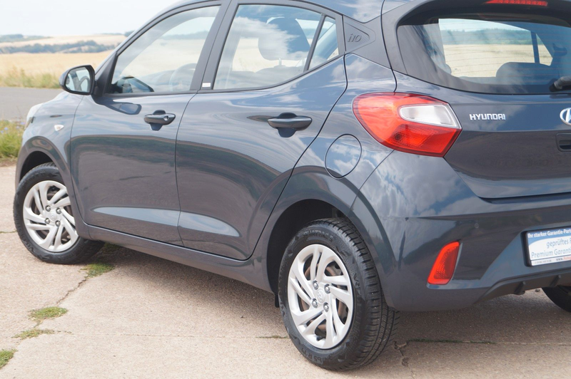 Hyundai i10 Select +Sitzhzg.+Bluetooth+PDC+ — photo 4