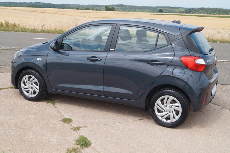 Hyundai i10 Select +Sitzhzg.+Bluetooth+PDC+ — photo 2