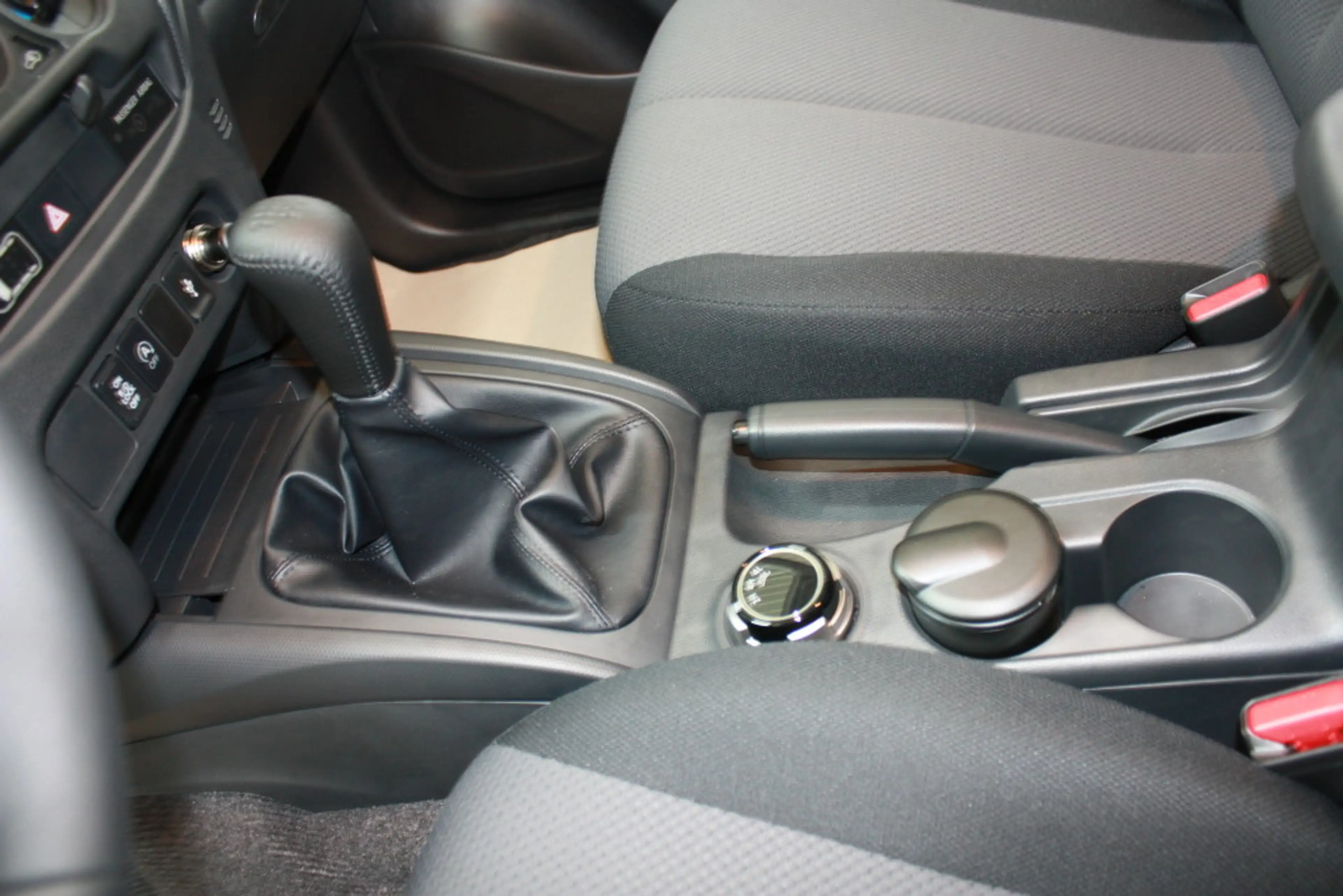 Mitsubishi L200 Doppelkabine BASIS 2.2 DI-D 4WD 6-Gang — photo 13