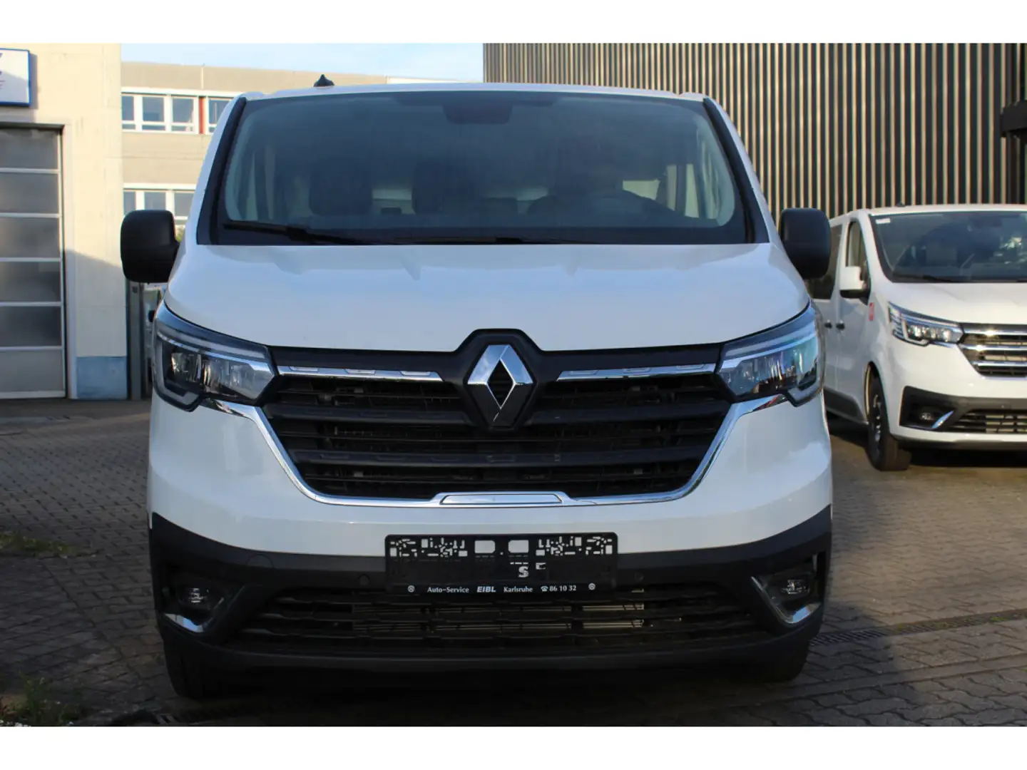Renault Trafic 2.0 dCi 130 L2H1 AHK/4 Jahresreifen Weiß - 1
