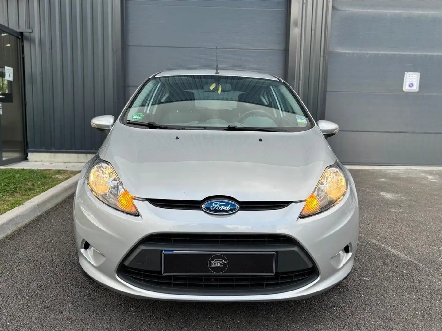 Ford Fiesta 1.2 TREND 60CH 3 PORTES - 1 ERE MAIN ❗- HISTORIQUE Серый - 2