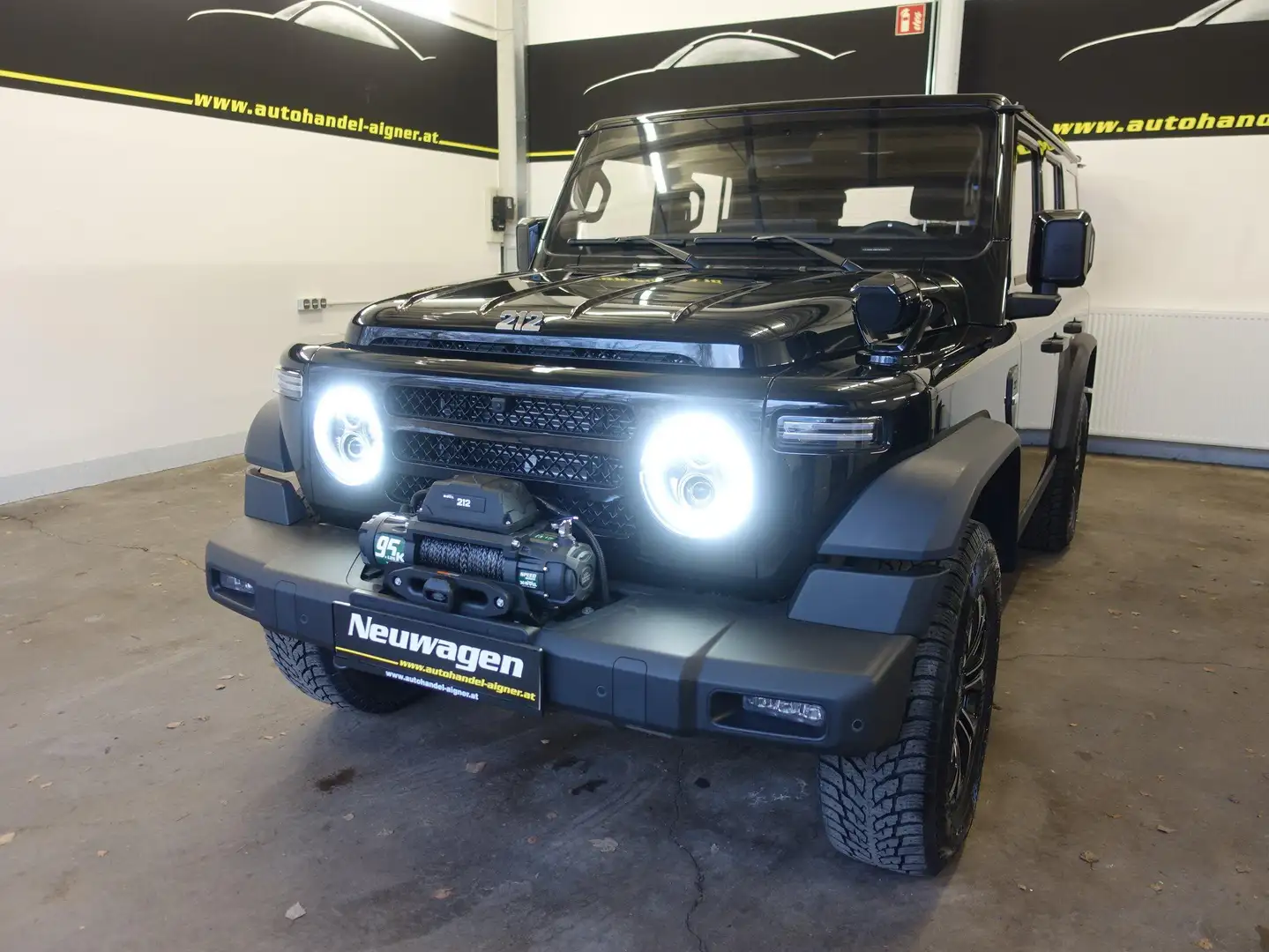 BAW 212 4x4 AUTOMATIK Grün - 1