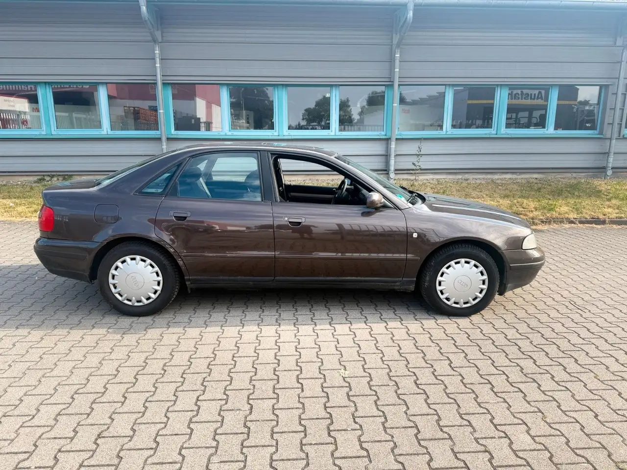 Audi A4 1.8 S Line Limousine, foto 4