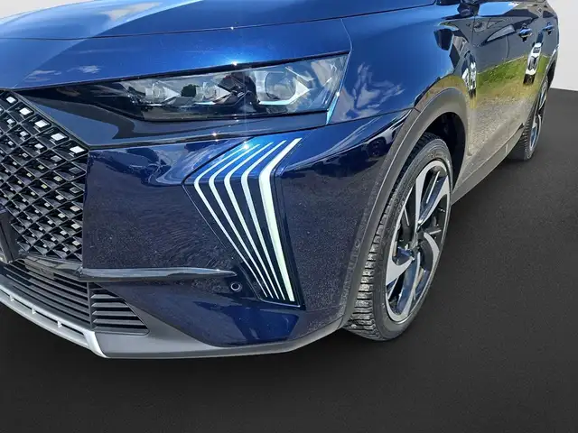 DS Automobiles DS 7 view 9
