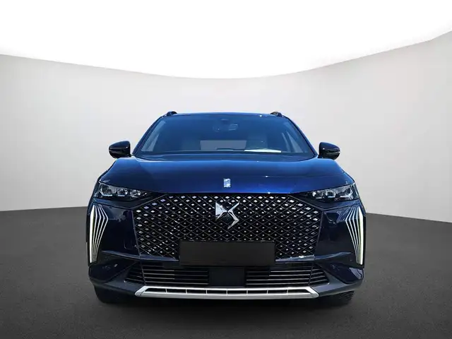 DS Automobiles DS 7 view 2