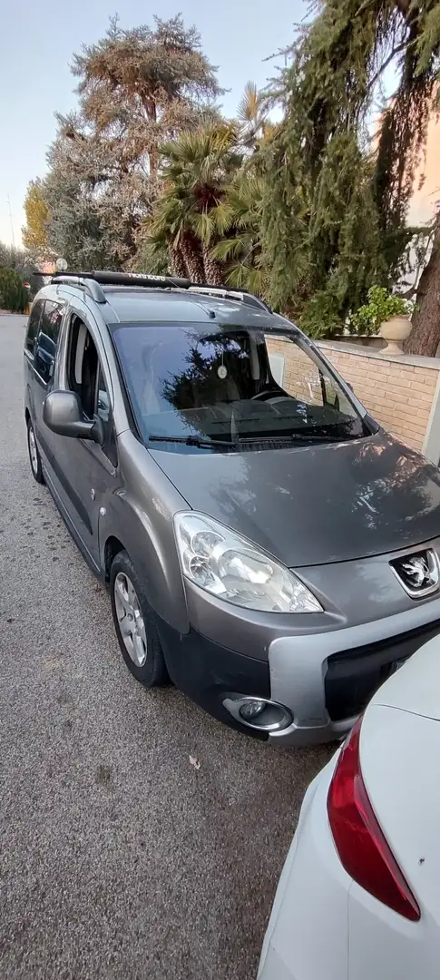 Peugeot Partner Tepee 1.6 hdi Outdoor 90cv - 1