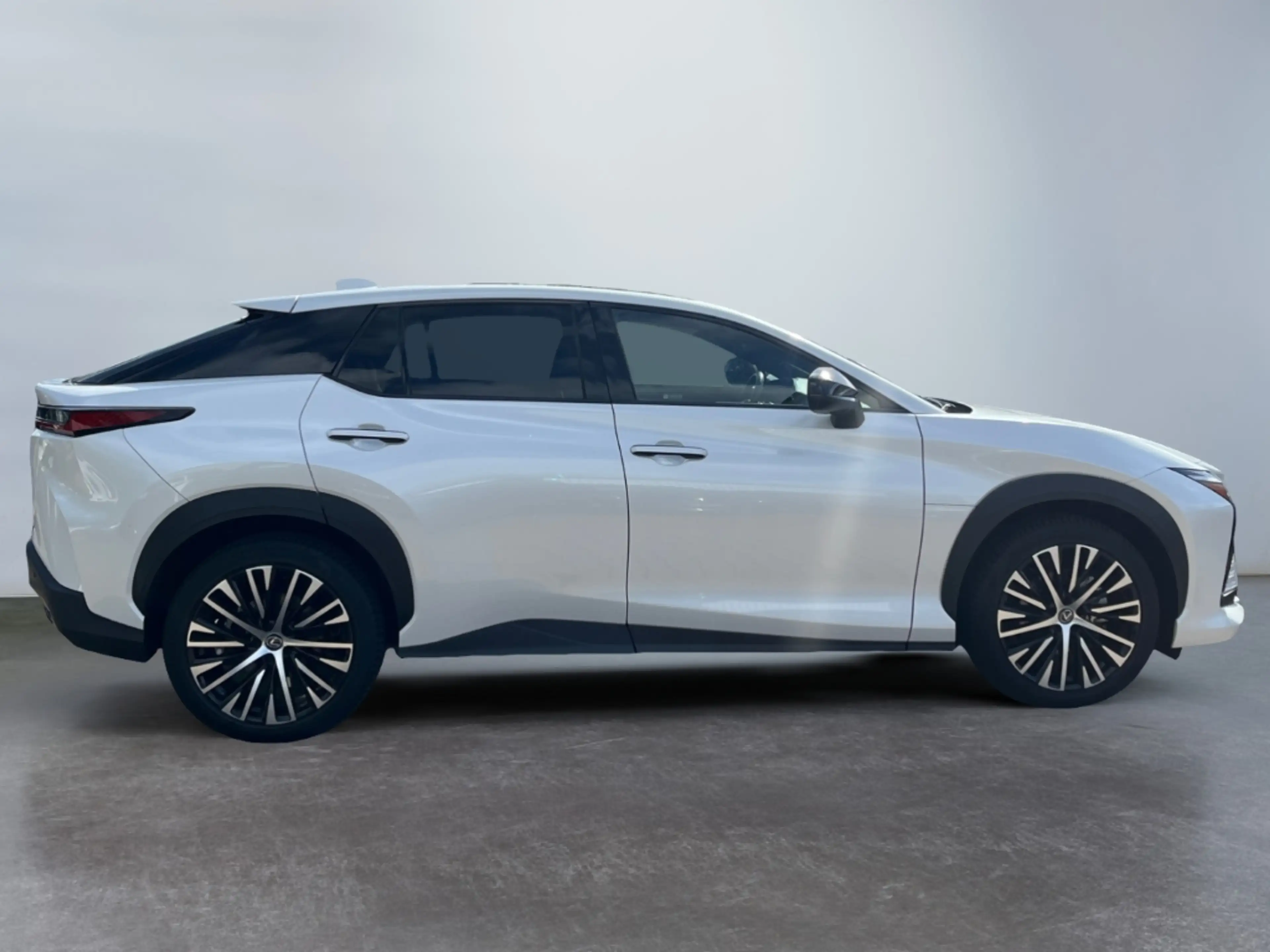 Lexus RZ 450e DIRECT4 *Technologie Paket*HUD*360°*Pano* — photo 10