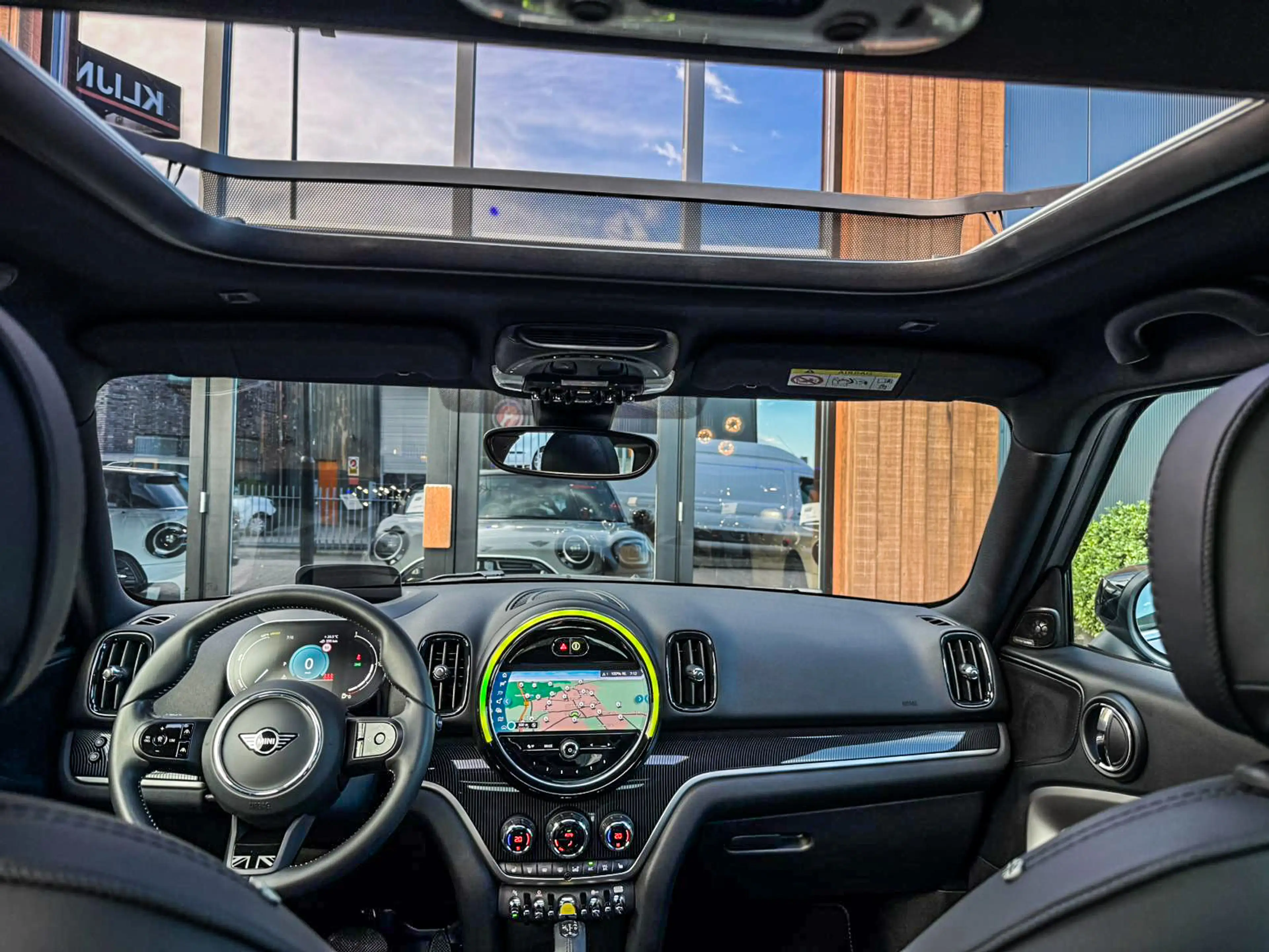 MINI Cooper SE Countryman 1.5 ALL4 MINI Yours 220pk Rooftop grey/Leer/Memory — photo 2