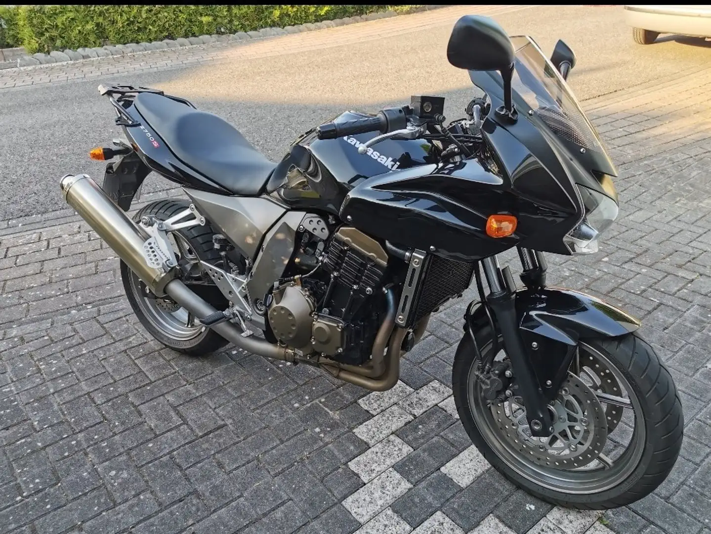 Kawasaki Z 750 Чорний - 1